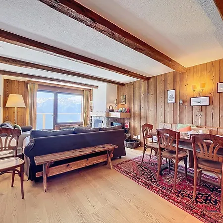 Royal 6 Apartment *